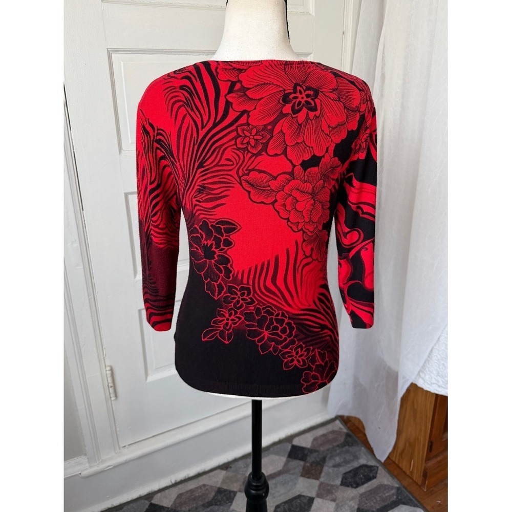 3/$20 💥 HENNY‎ Red Black Floral Knit Fitted Top V-Neck Embroidered Art Y2K Fairy - Picture 8 of 10